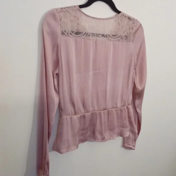 H&M Gold Label Women's Pink Silk Feel Peplum Blouse Lace Details Size 4 - Picture 7 of 8